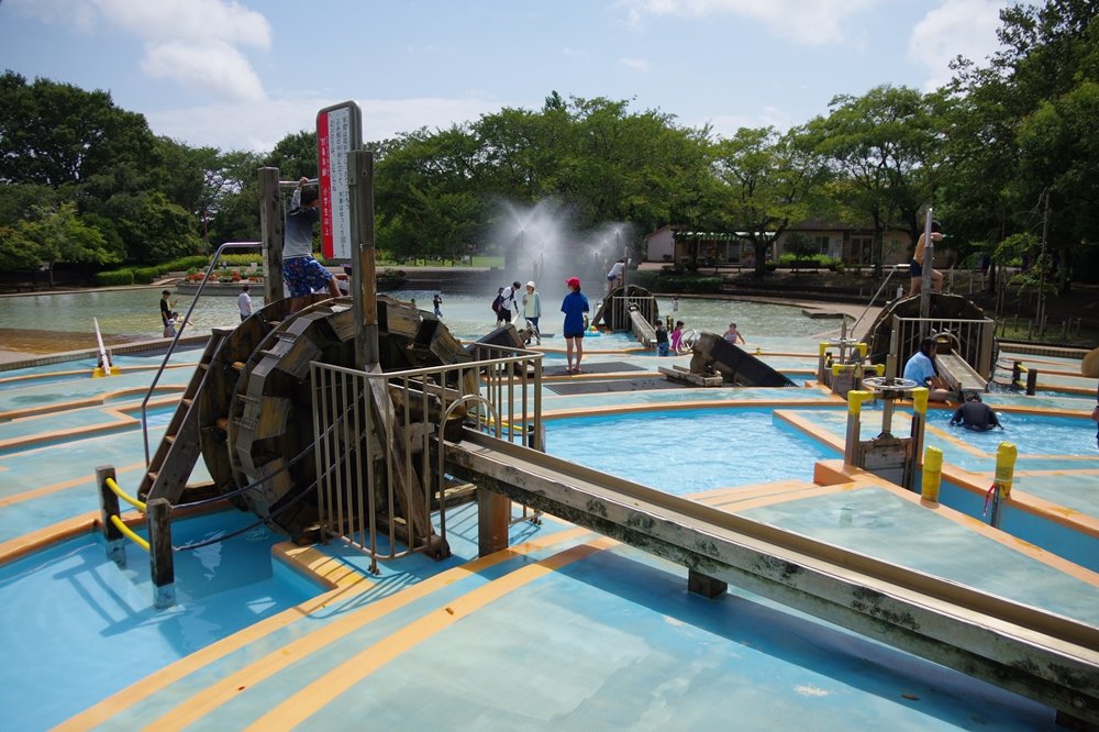 ふなばしアンデルセン公園 アルキメデスの泉の水遊び