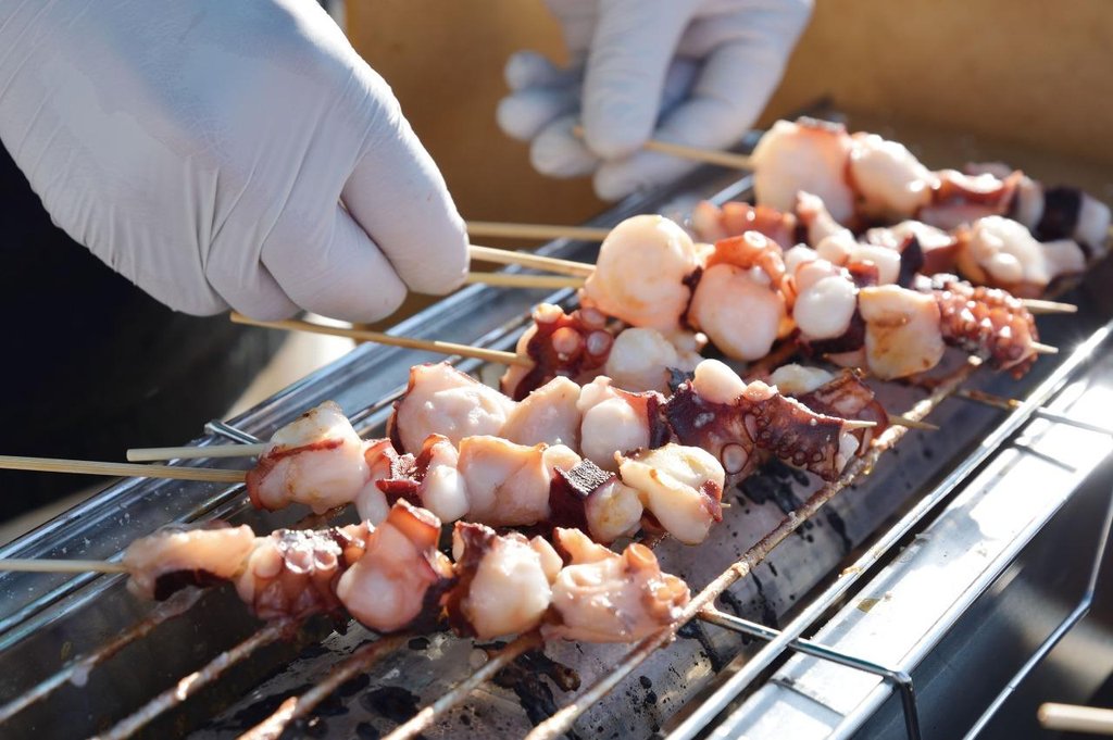 大原漁港 港の朝市の海鮮浜焼きBBQ