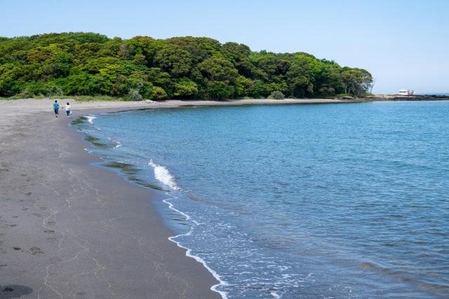沖ノ島の遠浅ビーチ
