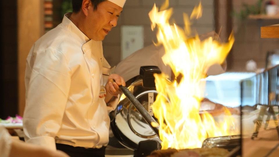 千里の風のシェフズライブの実演