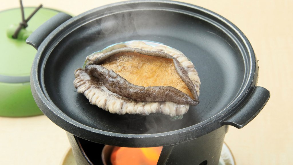 房総白浜ウミサトホテルのアワビの踊り焼き